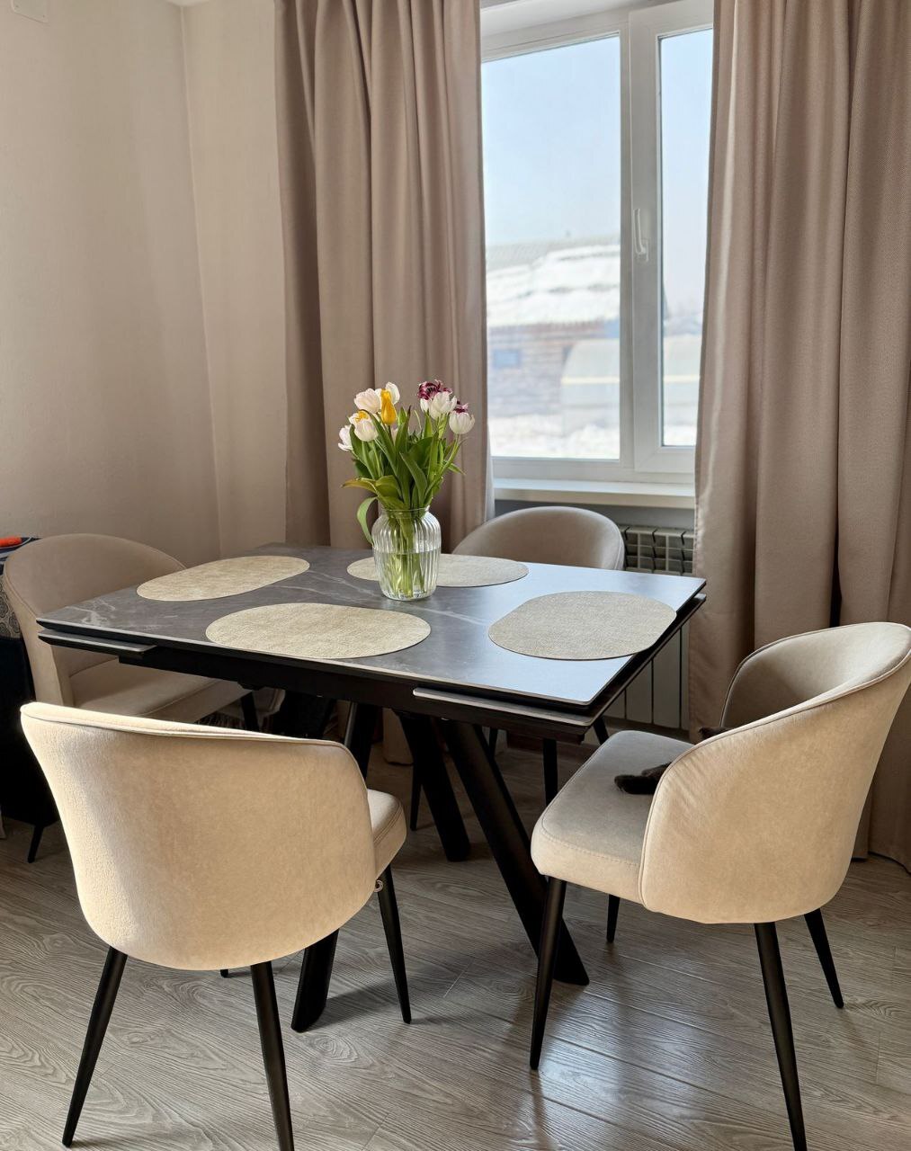 Стол с керамической столешницей