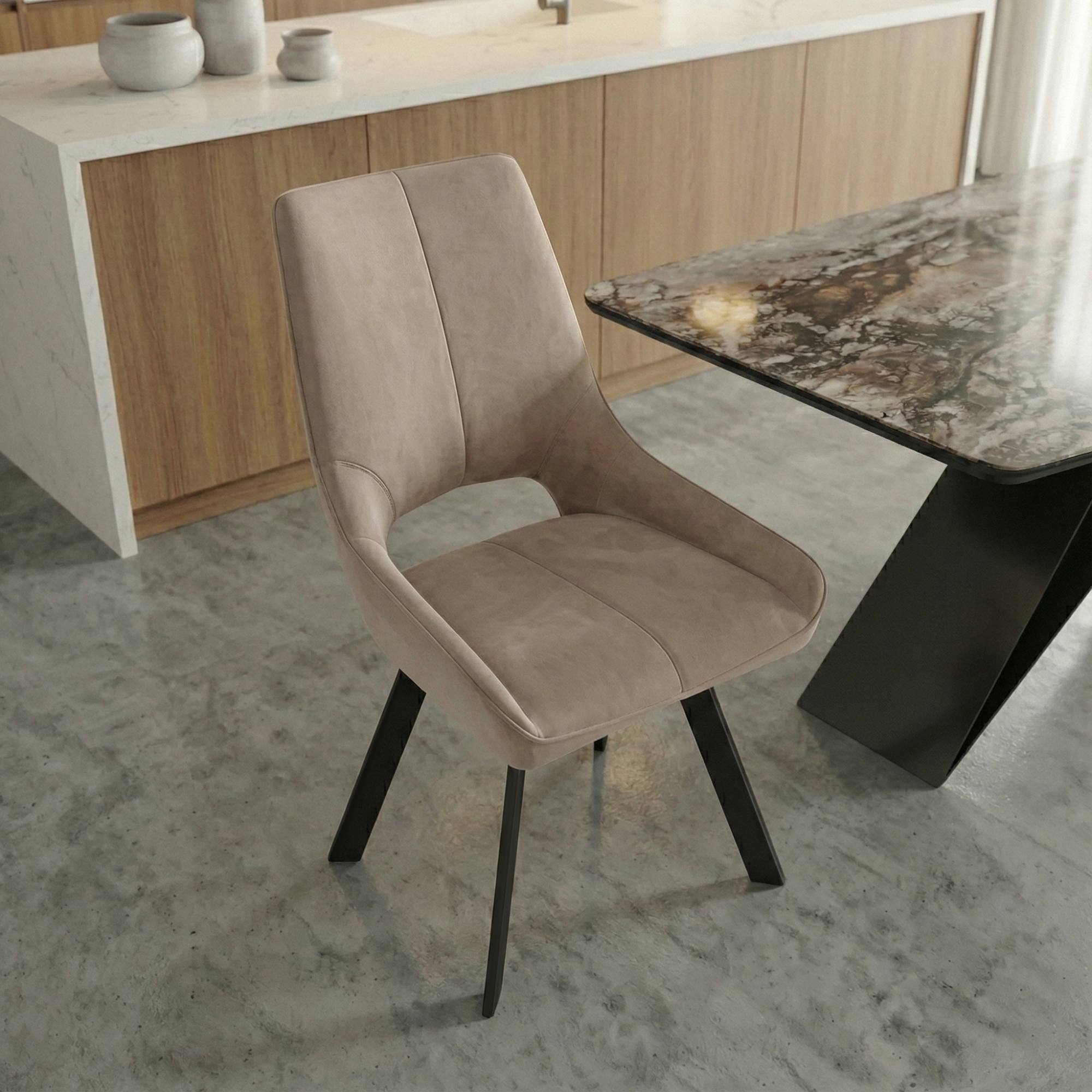 Стул DikLine 268 Z128 бежевый, ножки черные 2